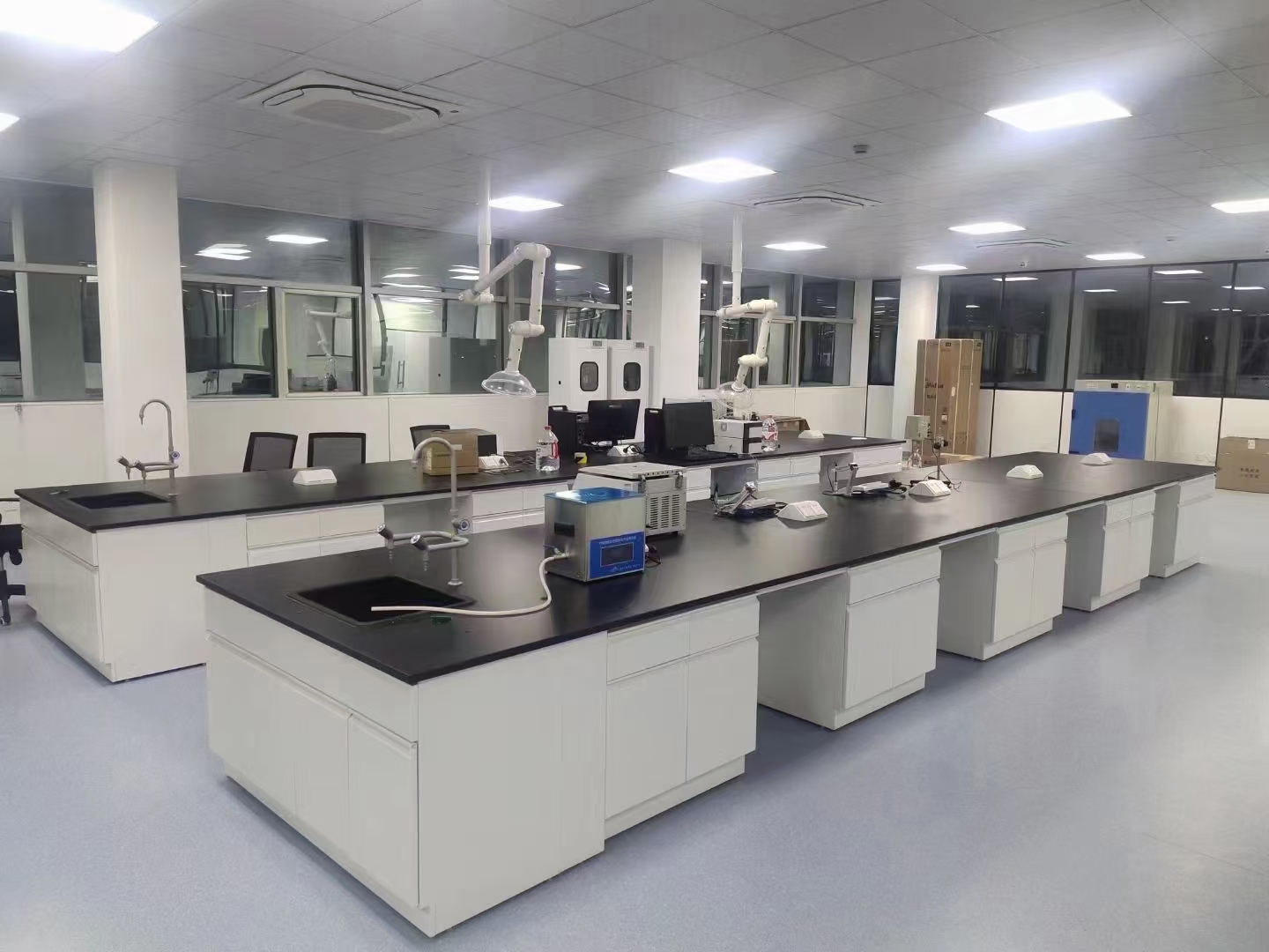 實(shí)驗(yàn)室施工重點(diǎn)是什么?施工團(tuán)隊(duì)去哪里找?